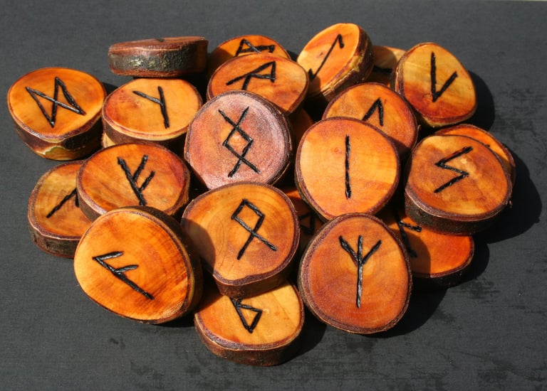 futhorc 33 rune set