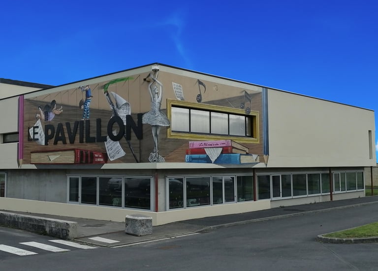 <img src= "le pavillon.jpg"alt="tournois d'échecs"> 