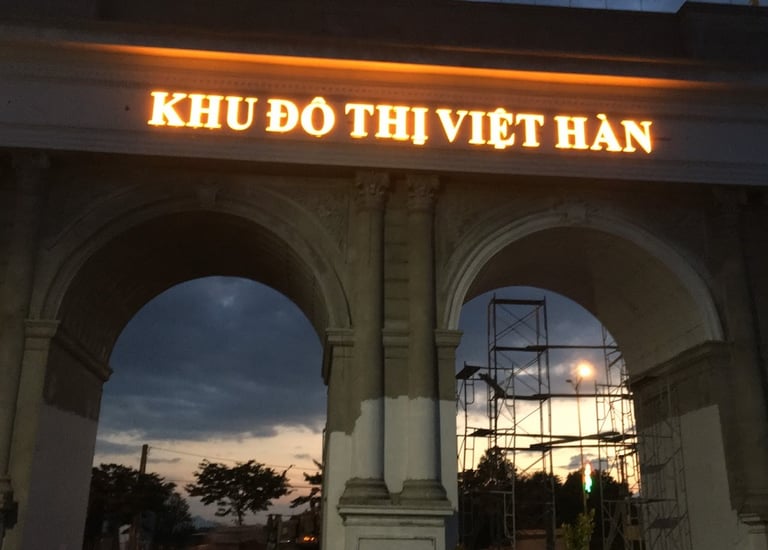 chữ quảng cáo KHU ĐÔ THỊ VIỆT HÀN