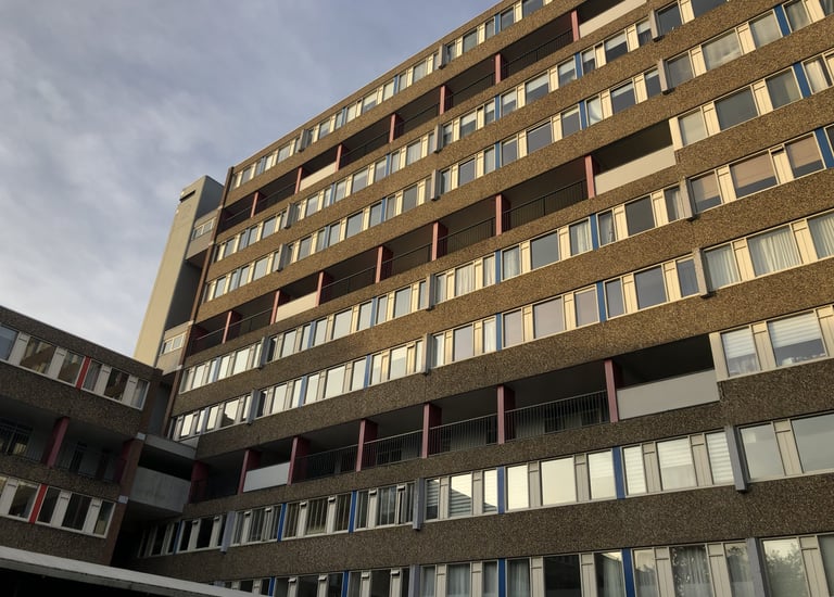 Mogen wij u helpen met onze schoonmaakwerzaamheden bij uw VvE?