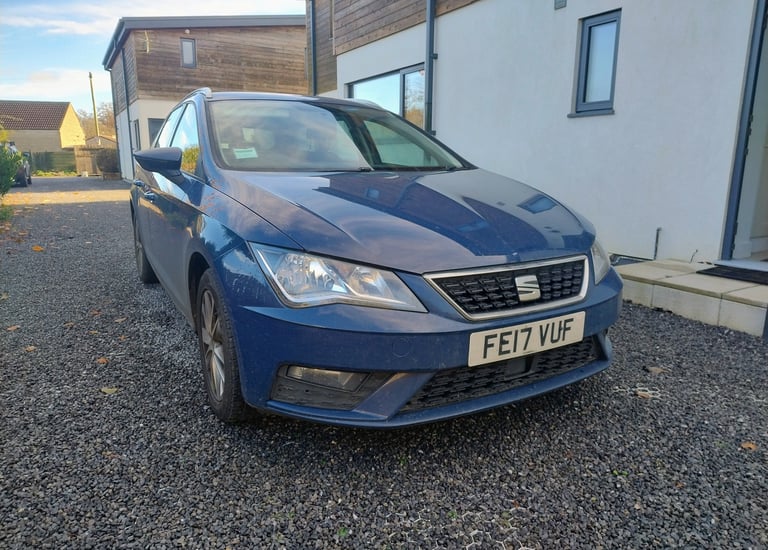 a picture of Peter's car