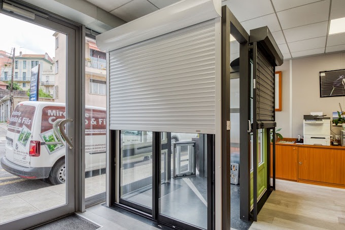 Photo de volet roulant + fenetre sur mesure + coulissant aluminium + verre + fenetre