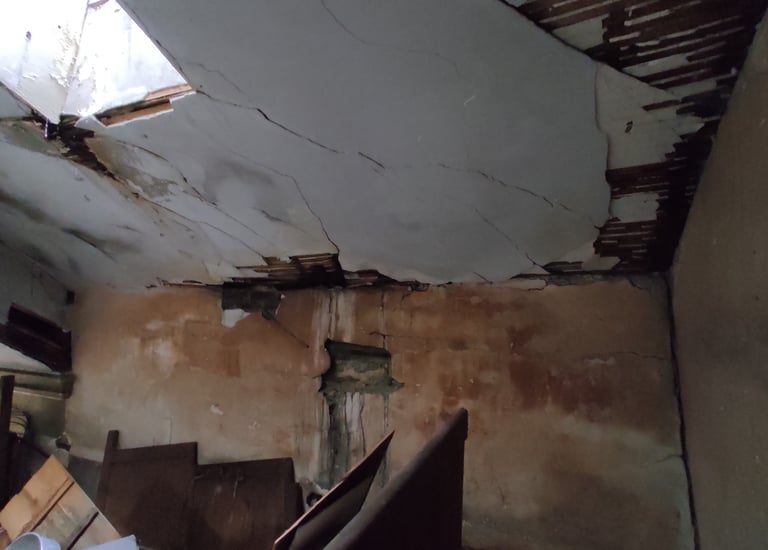 arbeo cherbourg manche vétusté état bâtiment ancien existant fissure infiltration d'eau expertise