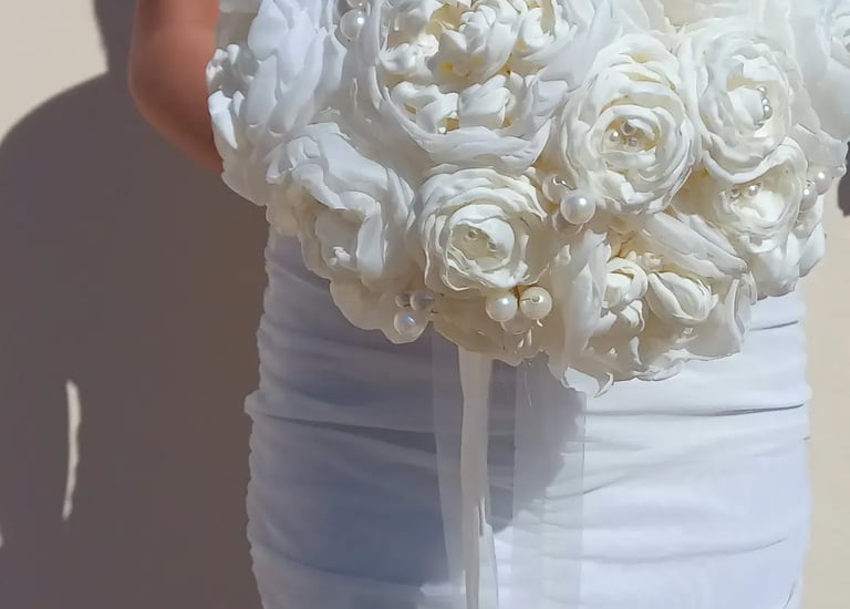 Ramo de peonias artificiales