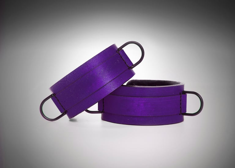 Leather wrist cuff bdsm bondage