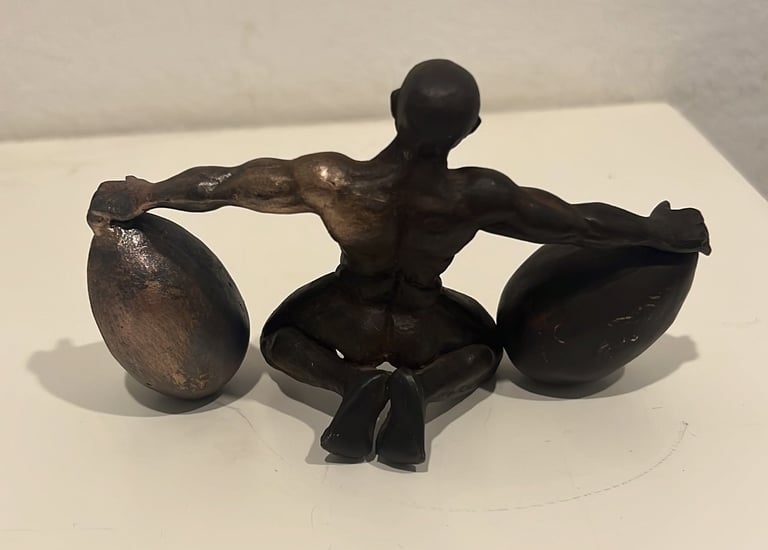 restauración de escultura de bronce antigua