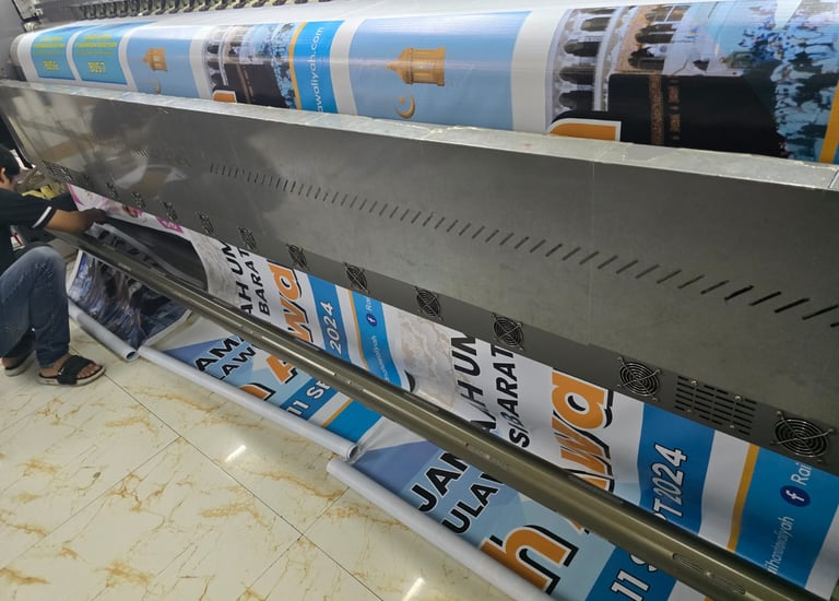 Cetak Digital Printing Spanduk di Dundung Print Makassar