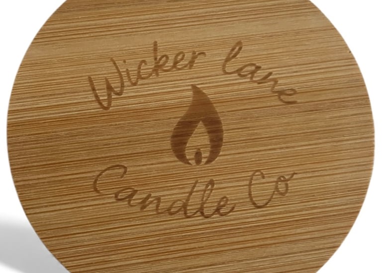Environmentally friendly bamboo lid with engraved logo