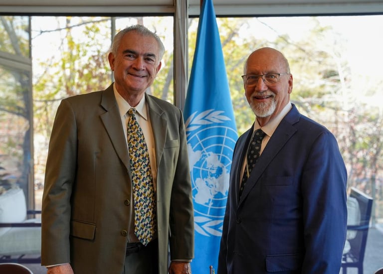 Manuel Salazar-Xirinachs (CEPAL), Jerry Barton (FAFICS)