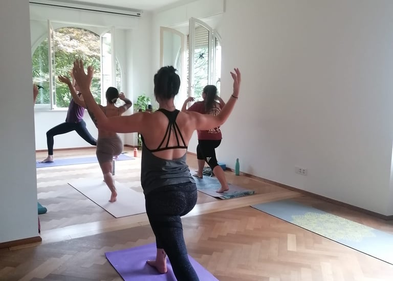 classe di yoga a Casa di Lù