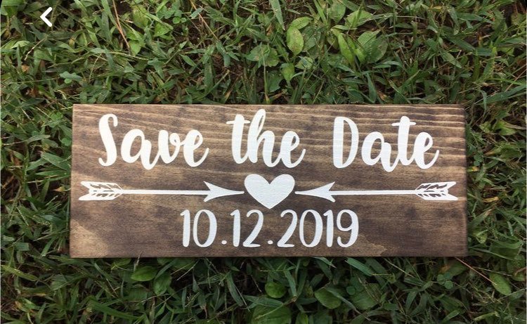 Letrero save the date para boda de madera entintada