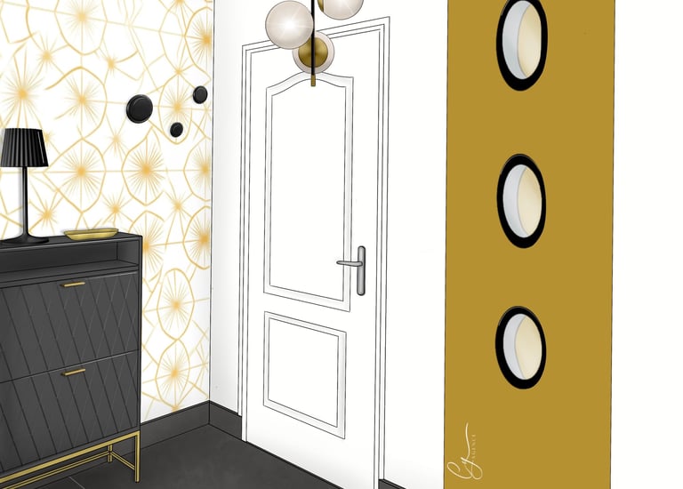 Couloir coloré, avec un mur moutarde et une tapisserie dorée