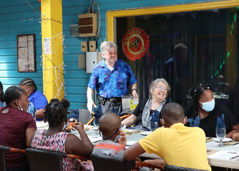 "Yoda Guy" Nick Maley and wife Goria organize outing for foster kids. to Pineapple Pete's Restaurant