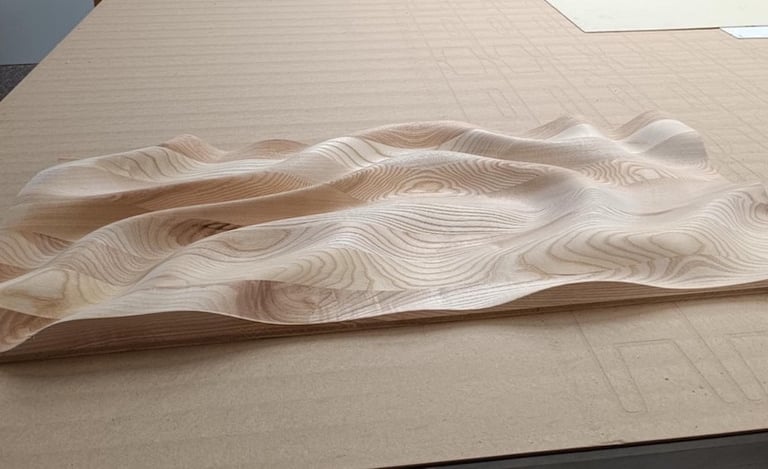 Medienos plokstes frezavimas baldams