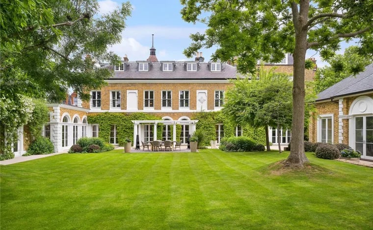 Luxury properties in UK