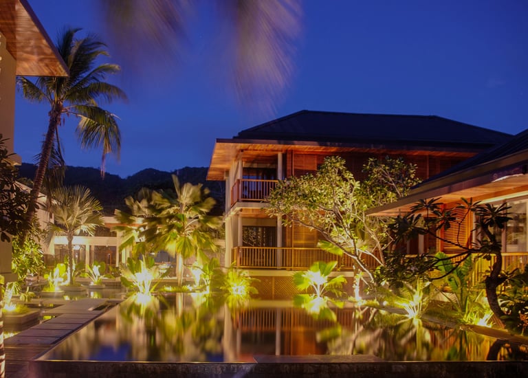 Dhevatara Beach Hotel (Praslin Island) - photos courtesy of Expedia