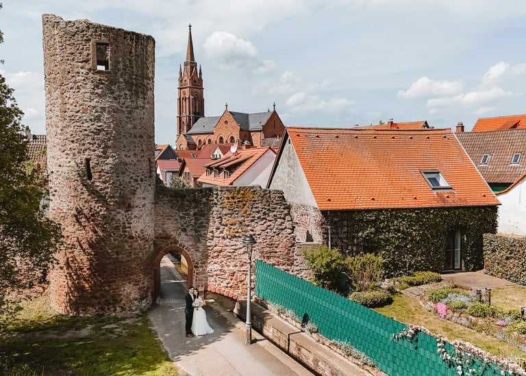 altstadt-von-langen-hochzeitspaar