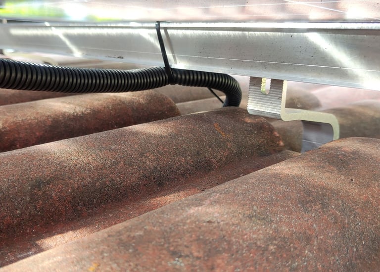 solarkabel befestigung unter den solar modulen