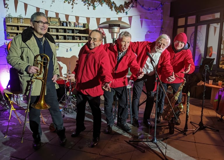 Swing Six en concert Jazz club Paris