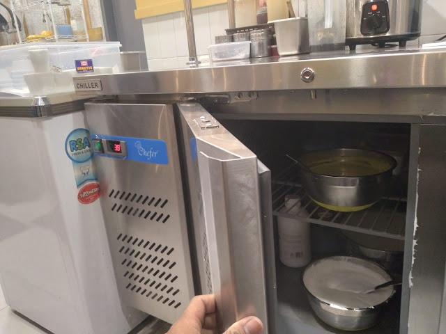 Instalasi Service water chiller di jogja dilakukan oleh tim ahli yang sangat berpengalaman