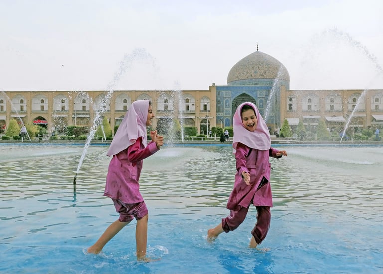 Girls Isfahan Iran Photo Mohsen Mahmoodzadeh Foto