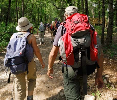 Transferts de bagages entre hébergements, idéal randonneurs.