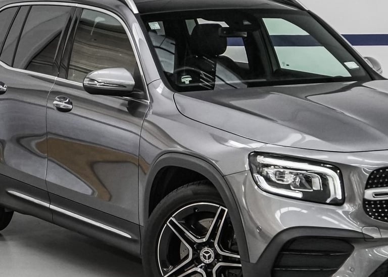 Transport sur mesure , transferts vers et depuis aéroports, gares.