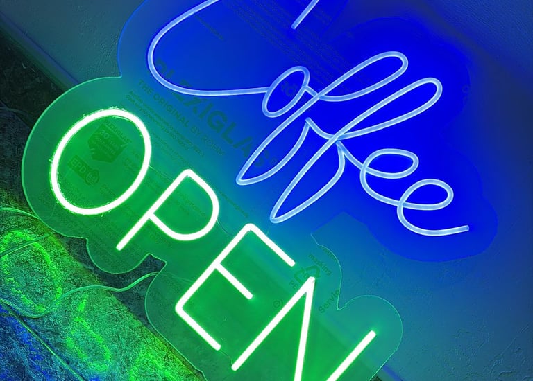 Viziona-Neones-alicante-juan pablo roa patiño