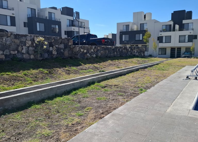 jardin seco en fraccionamiento
