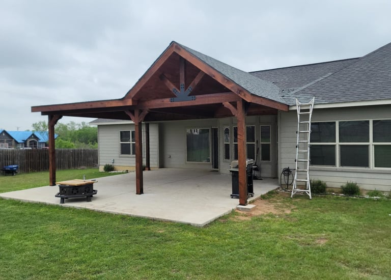Outdoor Patio with Clean Concrete Floor