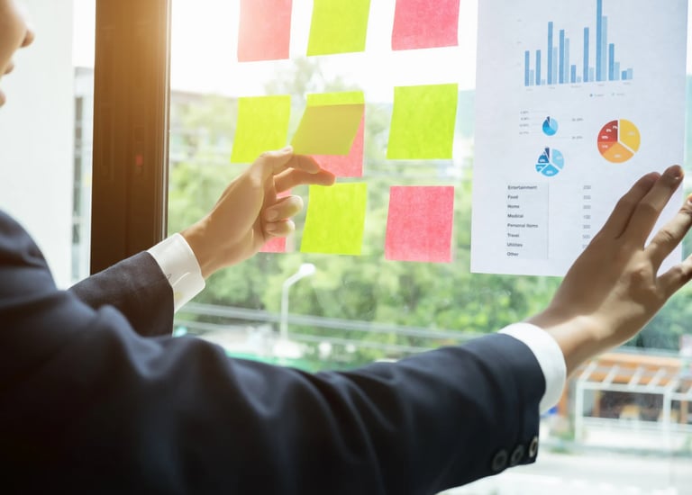 Análisis y estructuración de soluciones legales y fiscales corporativas a la medida