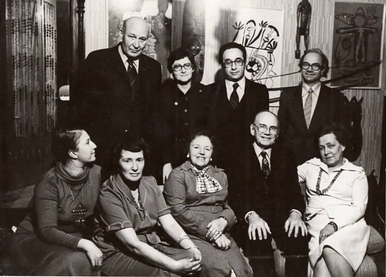 En el Taller del pintor.  Boris Alekseev. Ultimo Izquierza A.V. Sidorenko .  Nieto de Miklujo-Maclai, Rob Maklai.