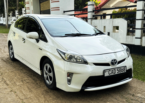 Sedan car used for Colombo Airport transfers and long-distance travel in Sri Lanka