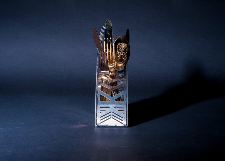 Tatanka - an iconic cutlery holder inspired in American Indian tribes