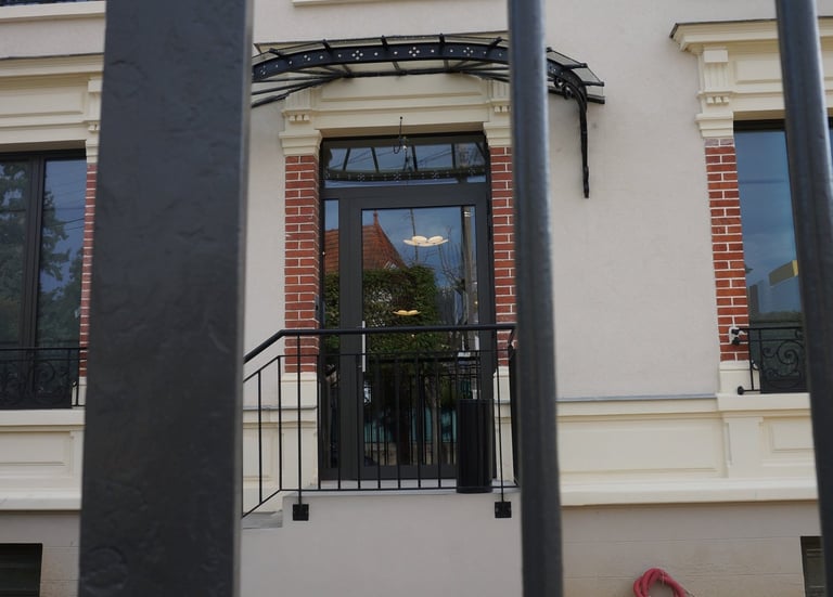 "Maison de santé des allées par Maison Haute, spécialiste en architecture d'intérieur et bien-être."
