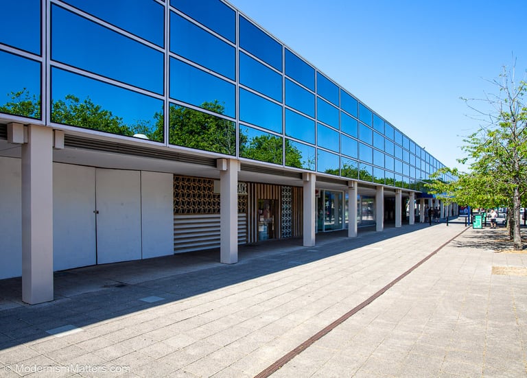 Milton Keynes Shopping Mall (Centre M:K) ● Milton Keynes, UK ● D. Walker, S. Mosscrop and C. Woodward ● 1975-1979