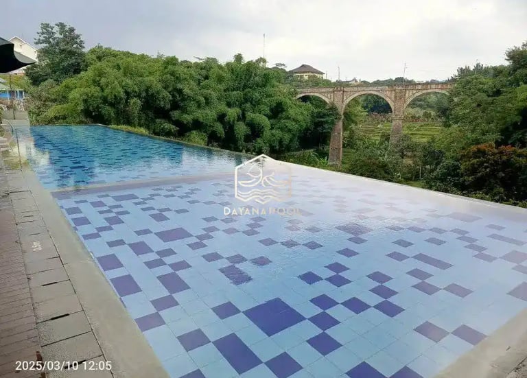 kolam renang infity buatan tim dayanapool