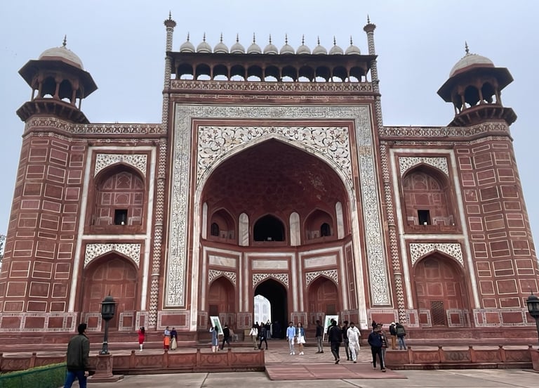 The entrance gate to the Taj Mahal 