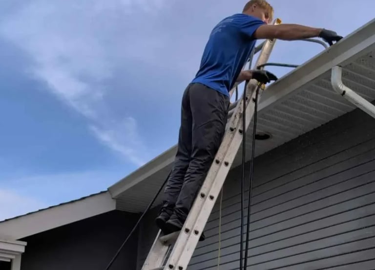 Gutter cleaning services in Allentown, Bethlehem and Easton PAe