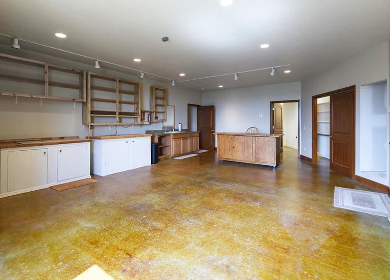 a kitchen with a large kitchen and a stove