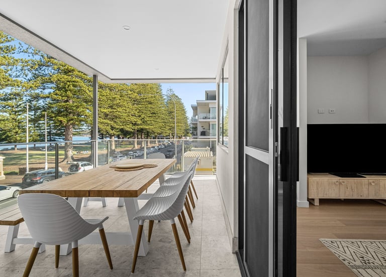 Luxurious 4 bedroom apartment in victor harbor with disabled access lift