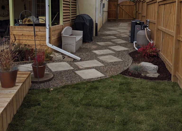 Lush restored garden bed and fresh mulch application by Avenue Seasons in GTA