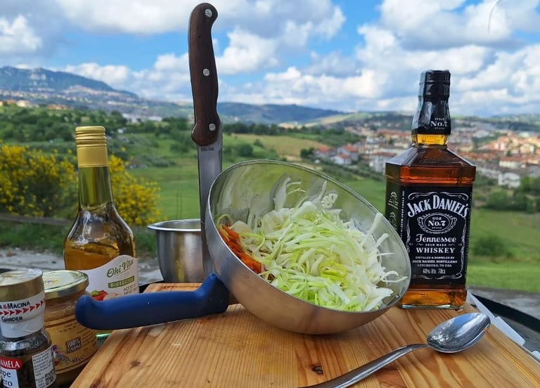 salsa coleslaw e Jack Daniel's