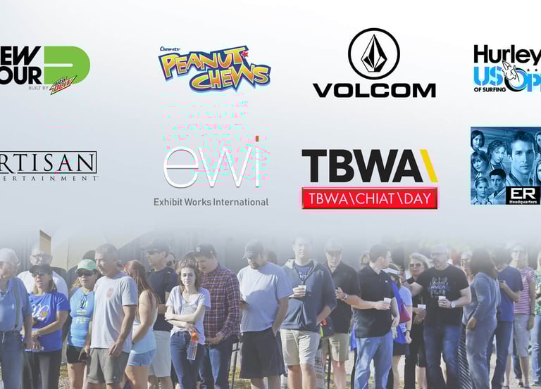 folks waiting in line to get their henna tattoos