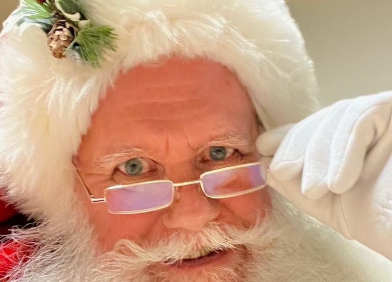 High Sierra Santa is a right jolly ol' elf.