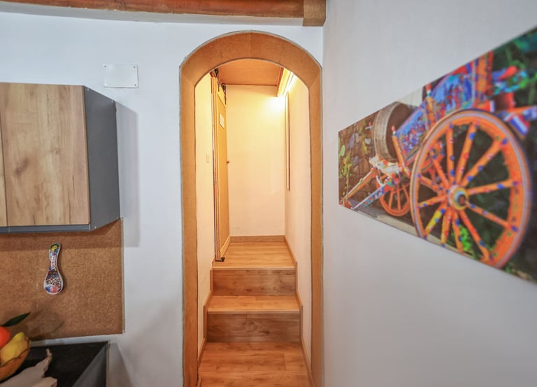 suggestivo arco in sughero ingresso anti bagno