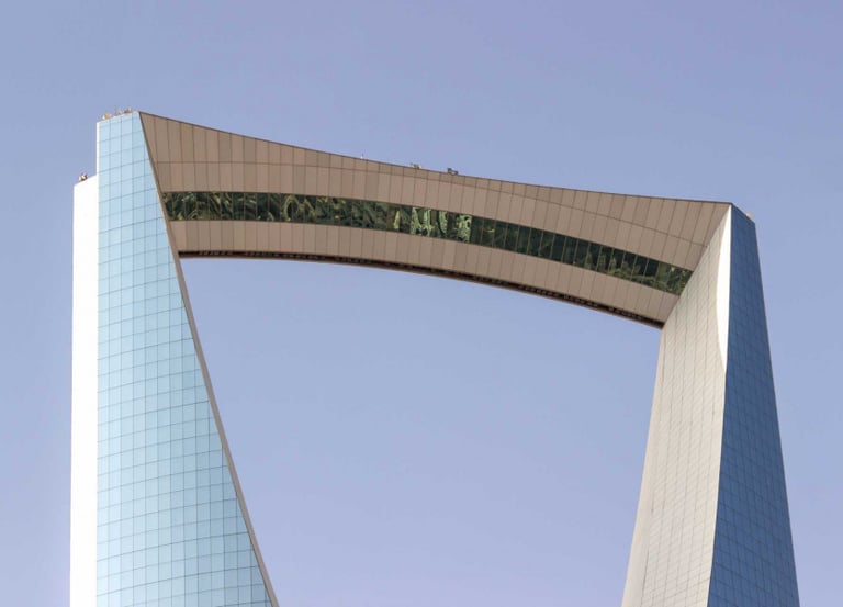 12 sky bridge kingdom tower riyadh