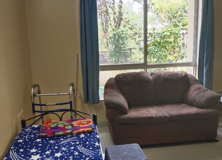 Single or seperate room occupancy for seniors in Pune old age home