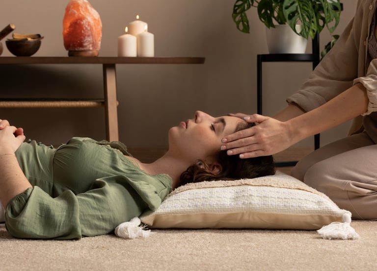 personne faisant du reiki