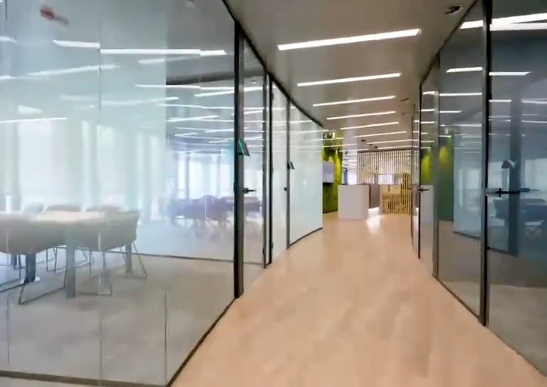 H2: Why Choose SmartGlass USA? ✔️ Made & installed in the United States ✔️ Fast delivery and profes
